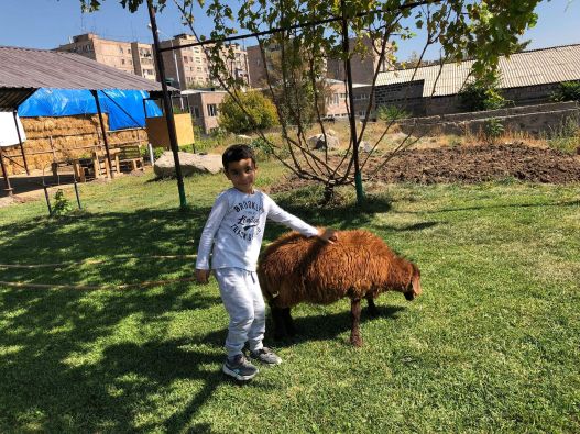 71291651_425895221618630_4206793197961084928_n